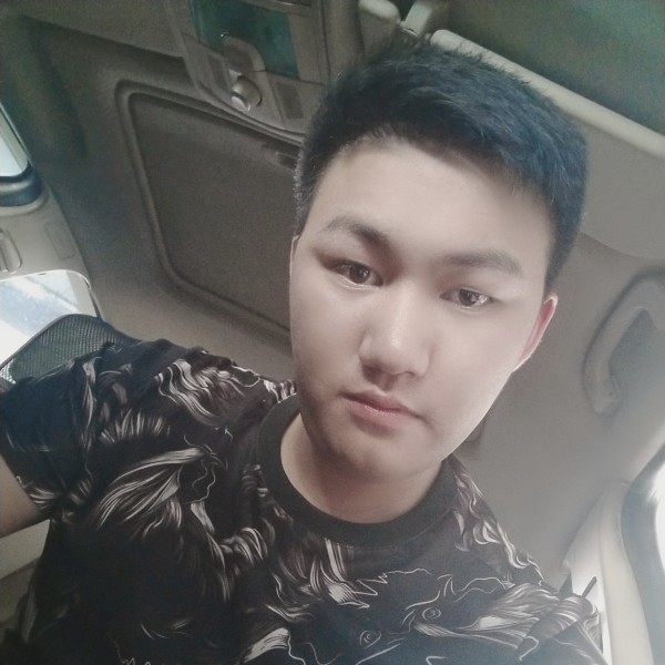 稳重和戒指的照片