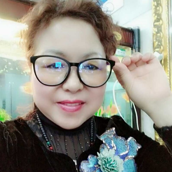 惟英的照片