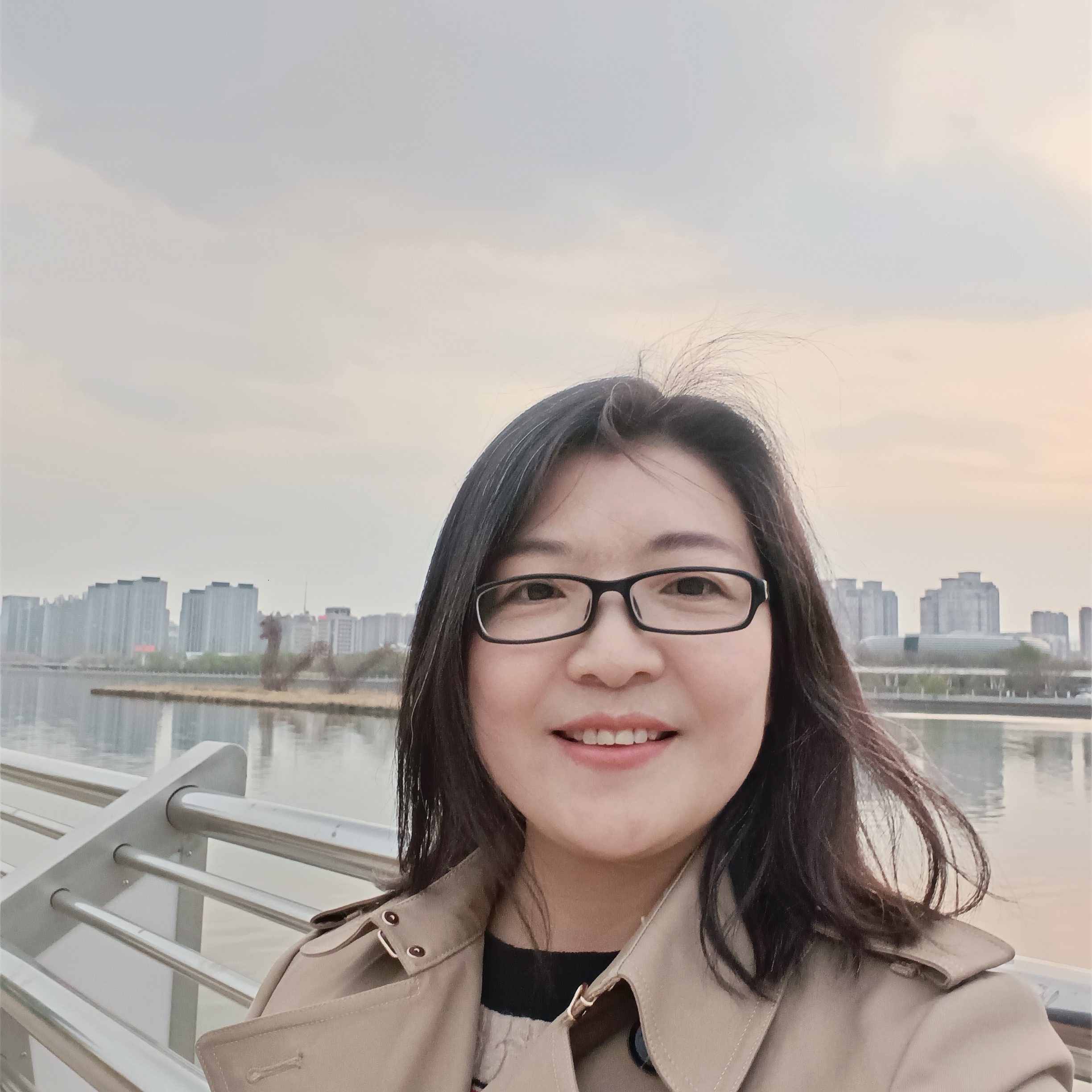 热爱生活的笑笑的照片