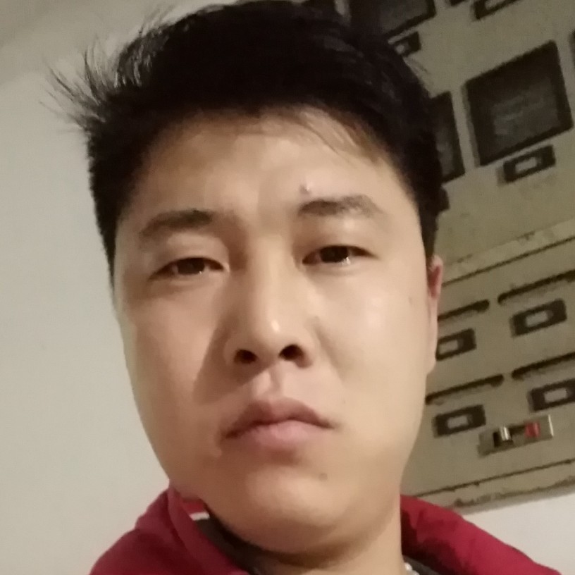 多情拿自行车的照片