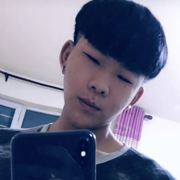 背后保卫万宝路的照片