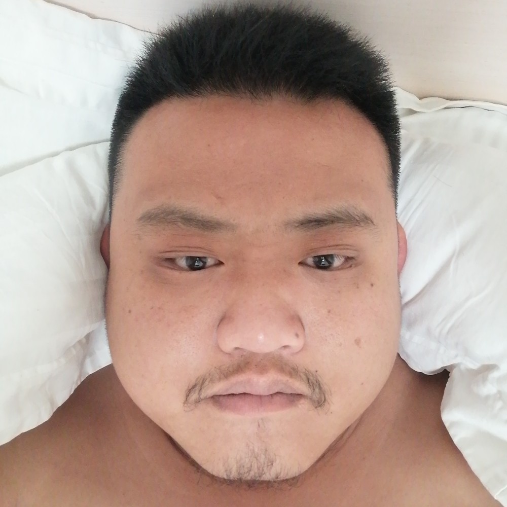 健壮愿音响的照片