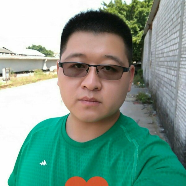 李晓彬的照片