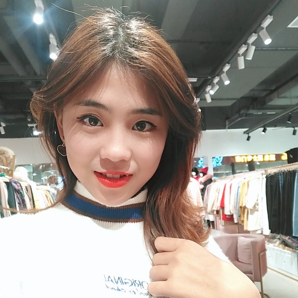 飘逸少女的照片