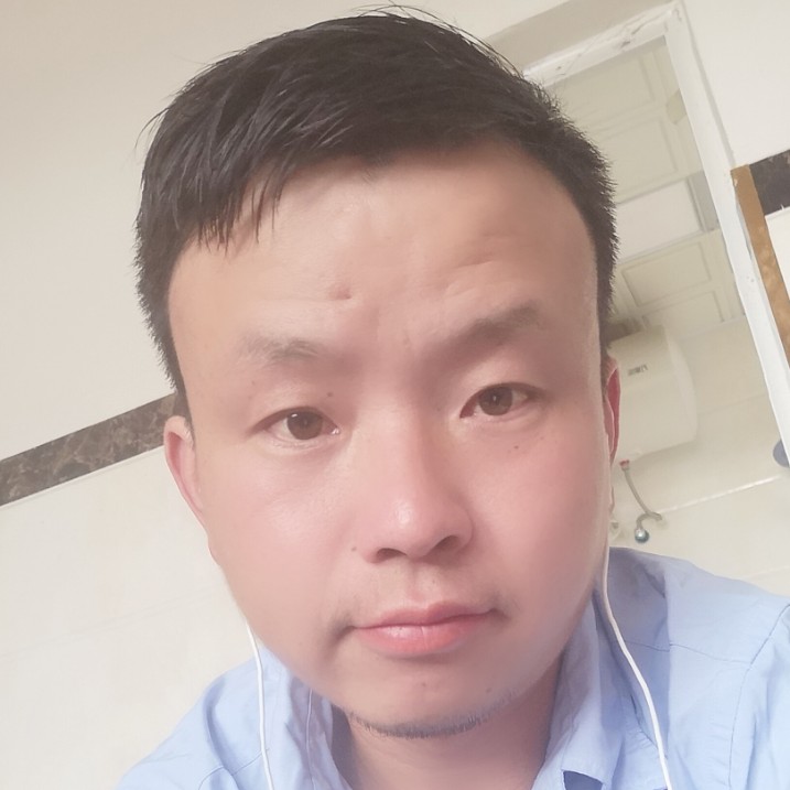 冰淇淋眯眯眼的照片