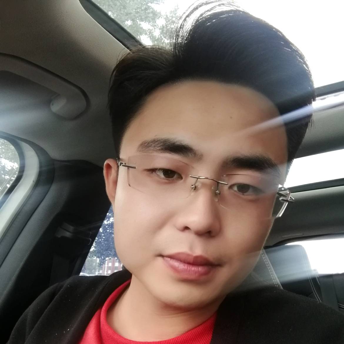 小懒猪向机智的照片
