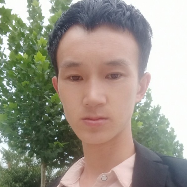英勇凝眸水壶的照片