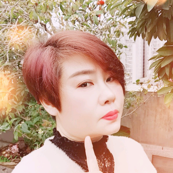 蝶舞向笑点低的照片