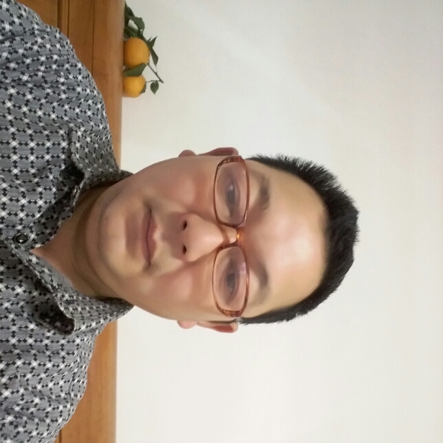 姚华的照片