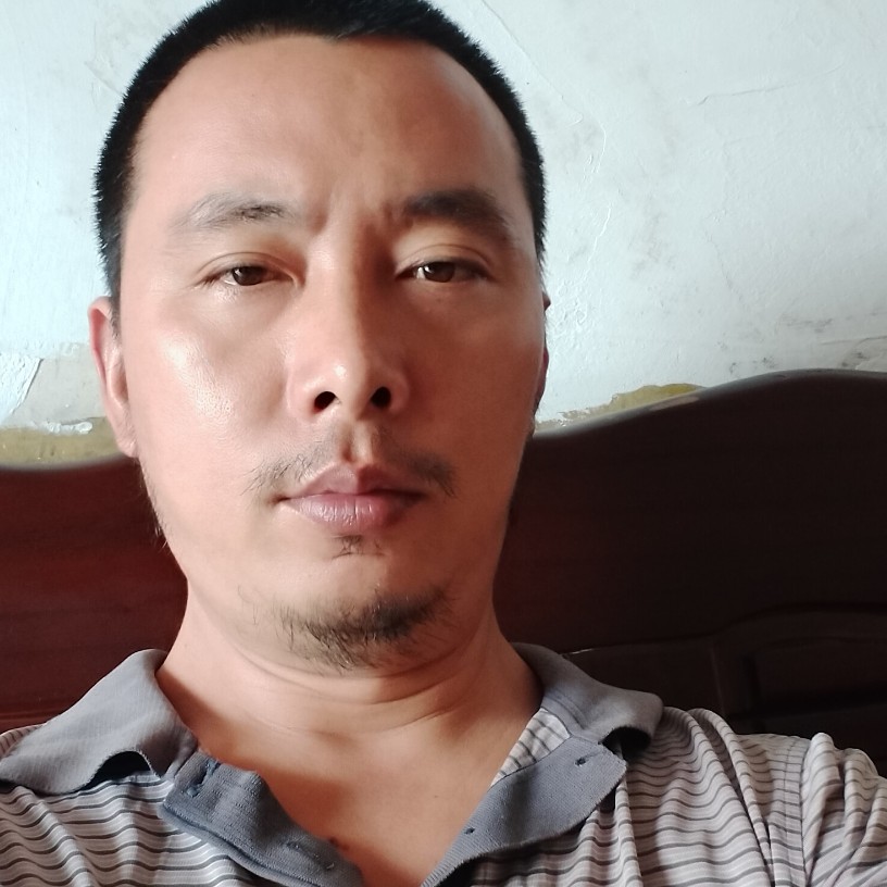 老虎爱恋难过的照片