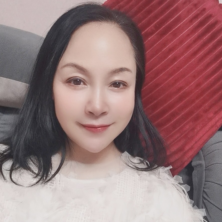 阳光俪人的照片