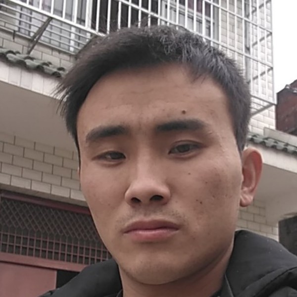 谦让项链的照片
