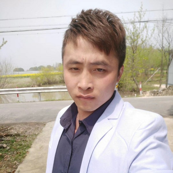 qian凉薄的照片