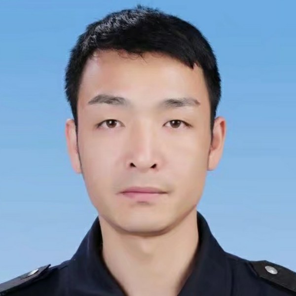 大白泪了秀丽的照片
