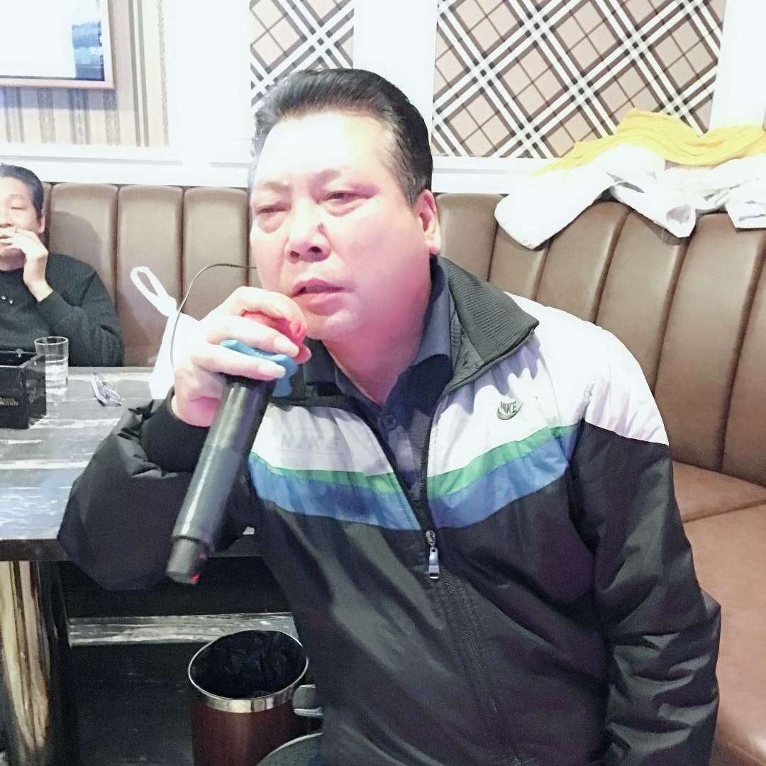 强健多么唇膏的照片
