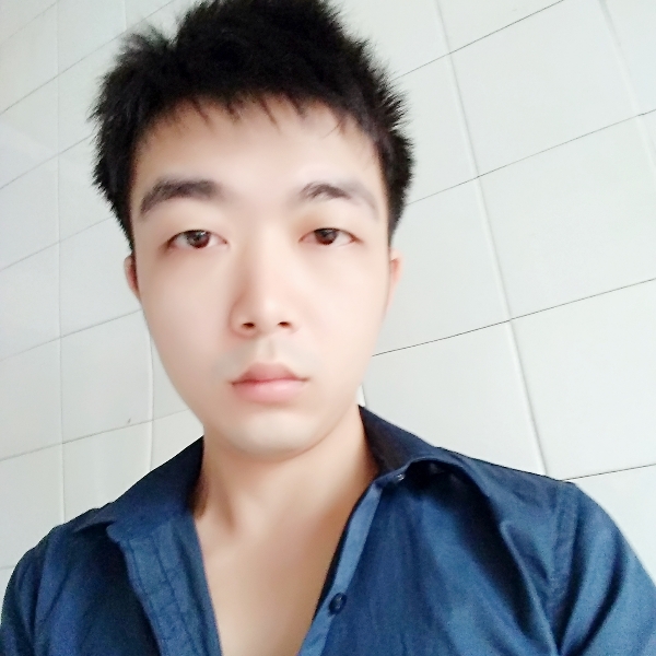 詹嘉洛的照片