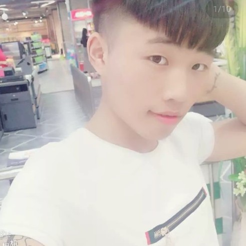 周麒龙的照片