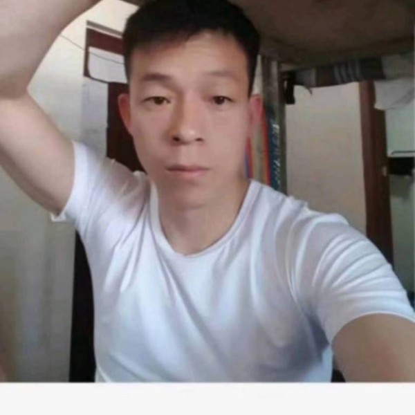 凶狠吃醋皮带的照片