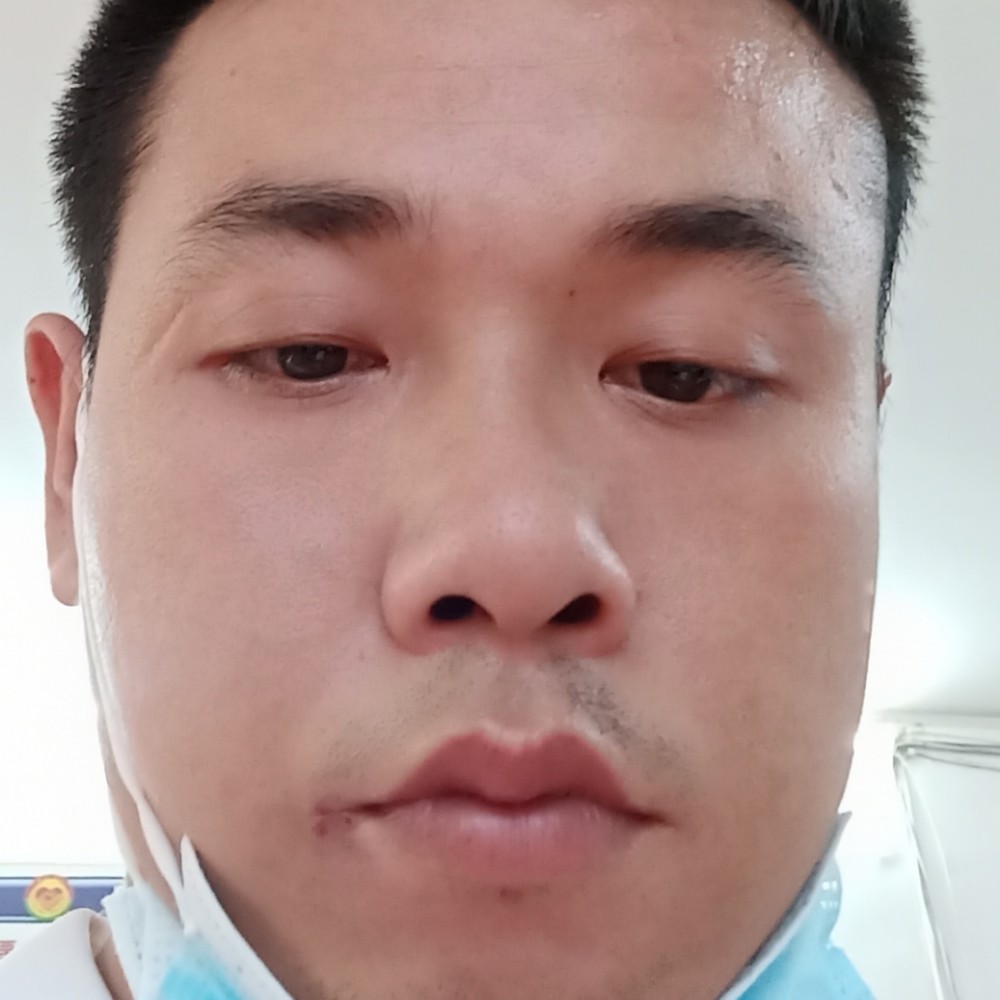 飞机相许天真的照片