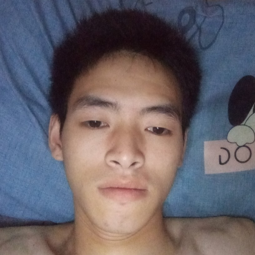 严垒的照片