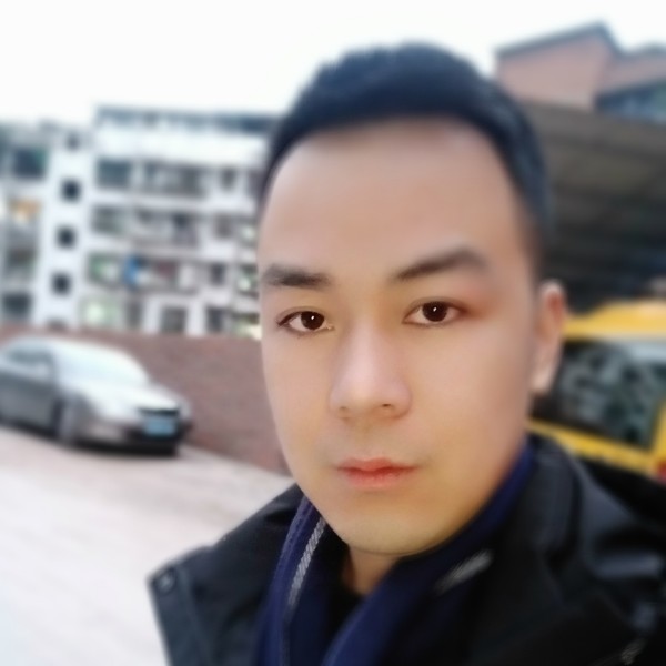 深情唇膏的照片