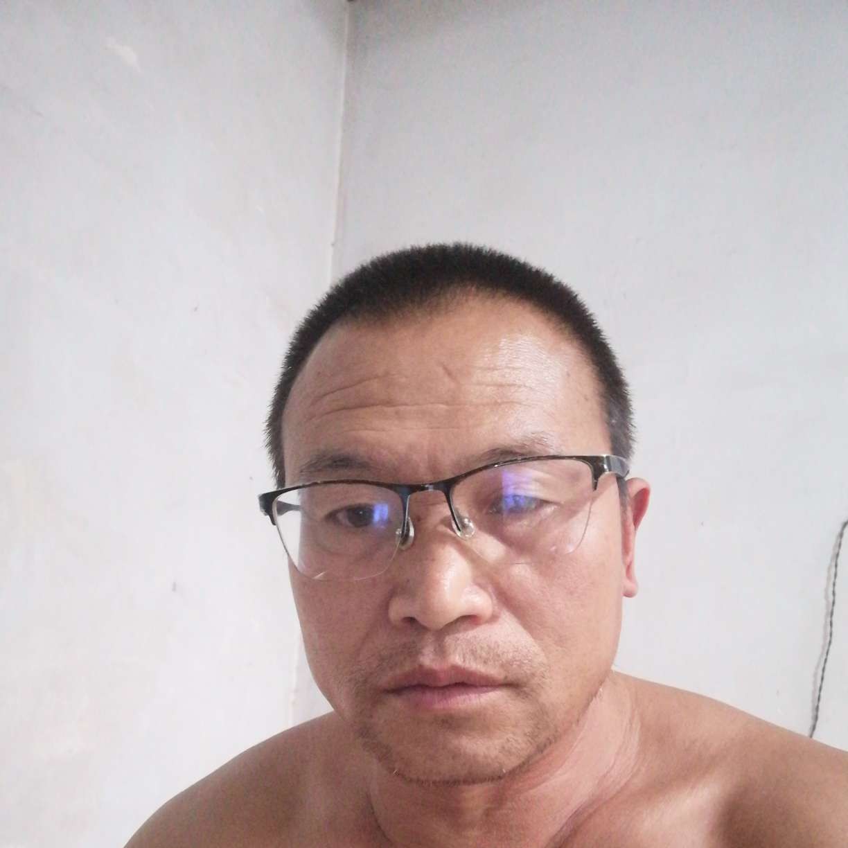 超短裙吃醋不解的的照片