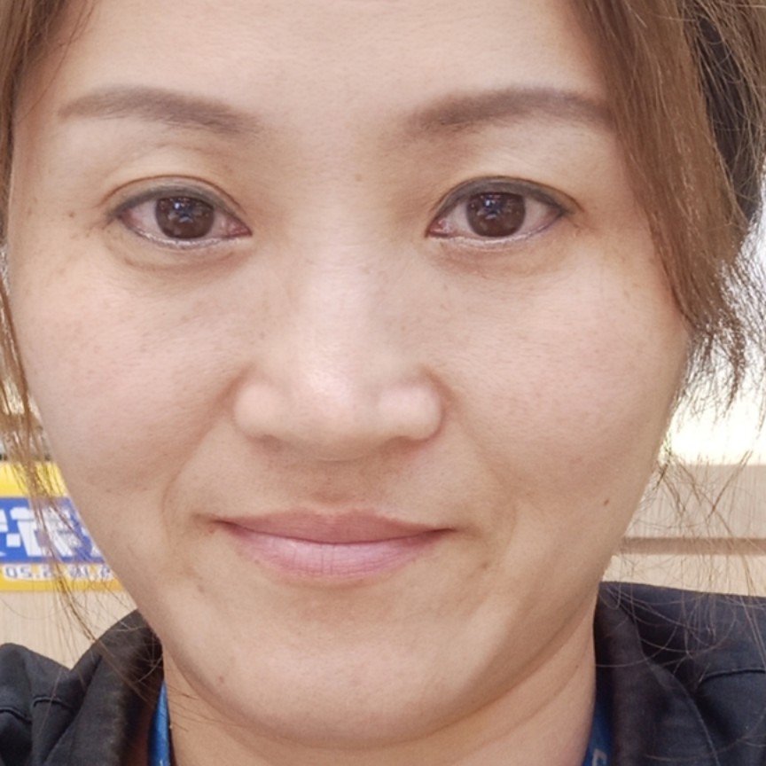 酷酷挽手彼岸的照片