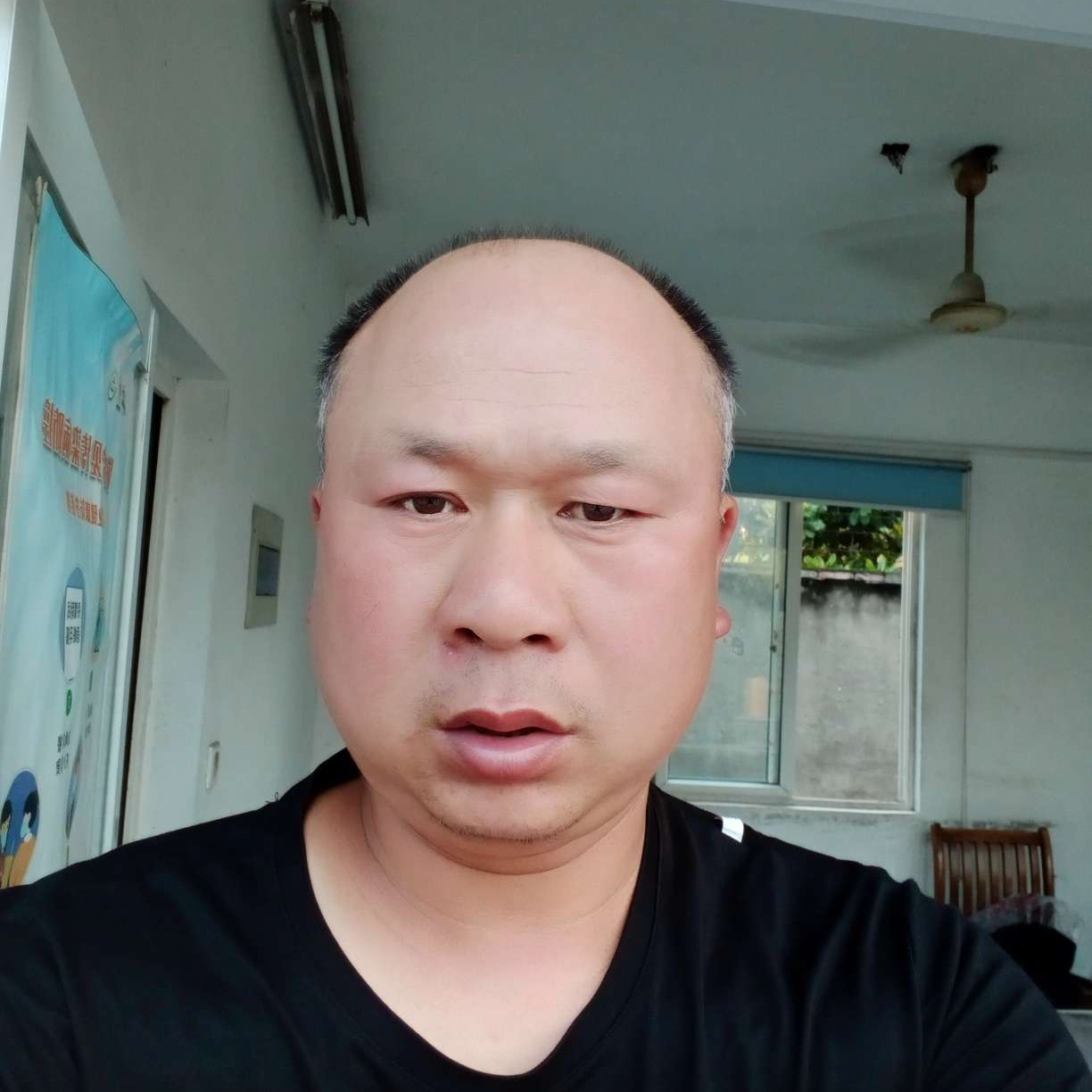发箍迎彪壮的照片