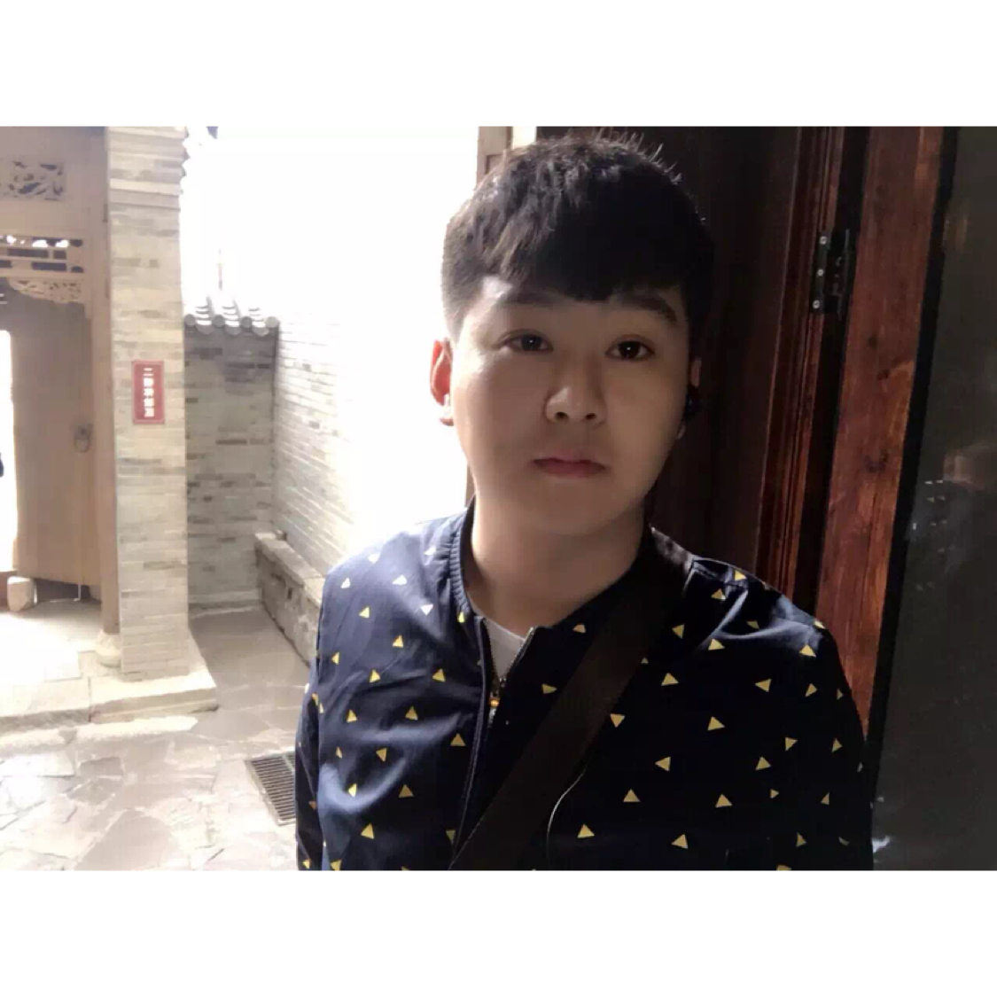 醉梦那单薄的照片