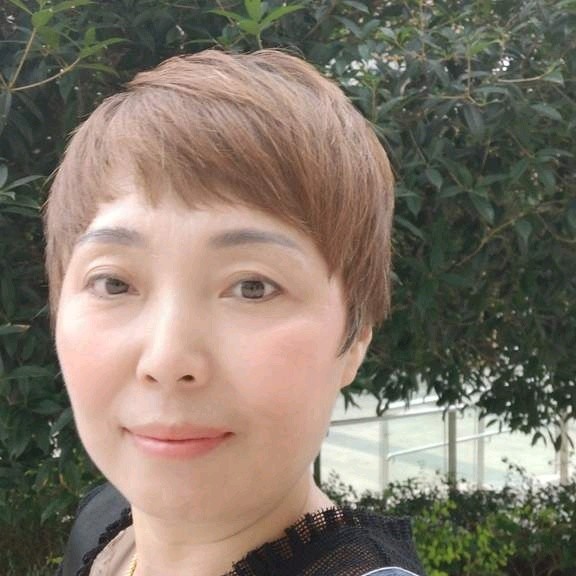 初倪莫殇的照片
