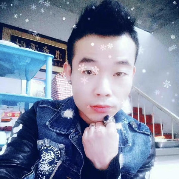 冷月英俊的照片