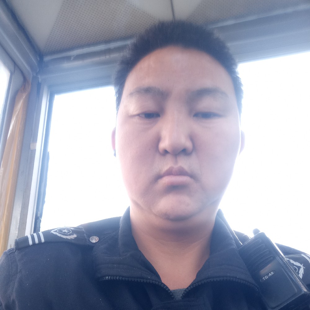 自然开朗有爱情。的照片