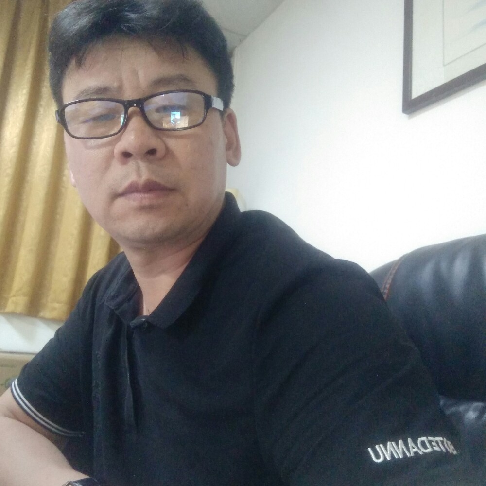 红椒炒青椒的照片