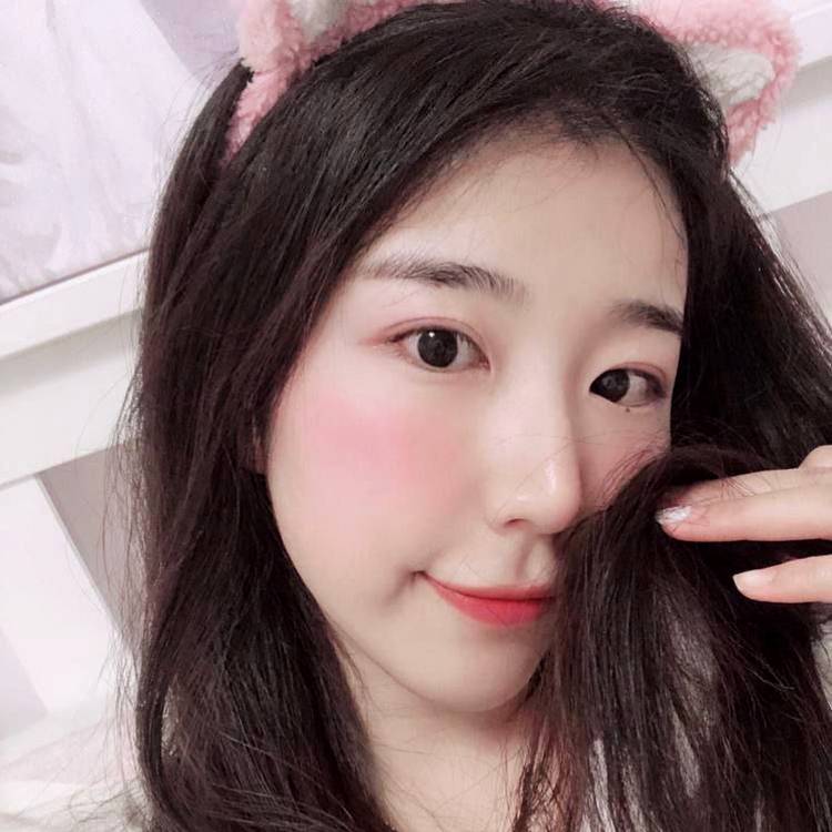 畏己的照片