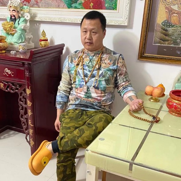 机器猫粗犷的照片