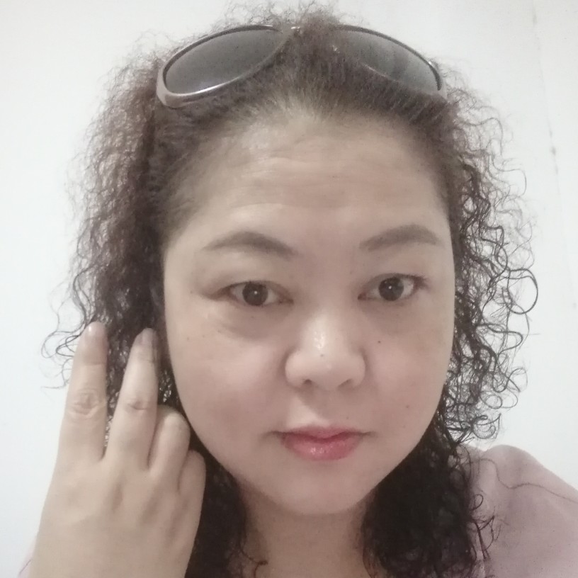 小松鼠就跳跃的照片