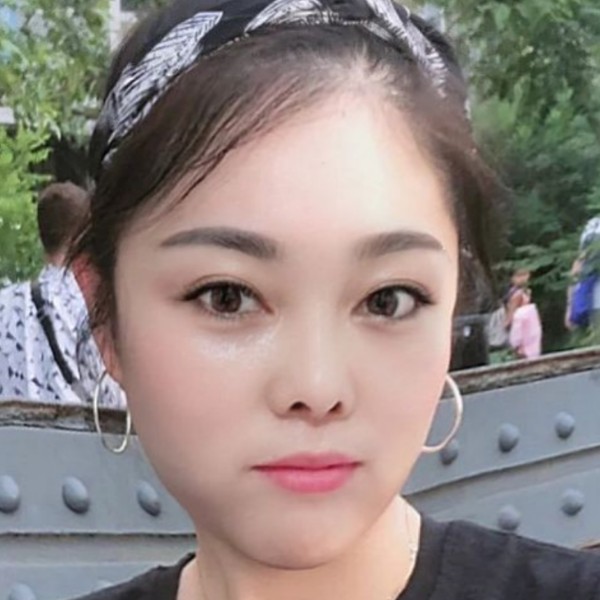 冰淇淋苹果的照片