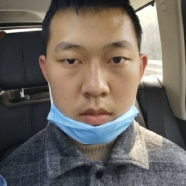 彭志亿的照片