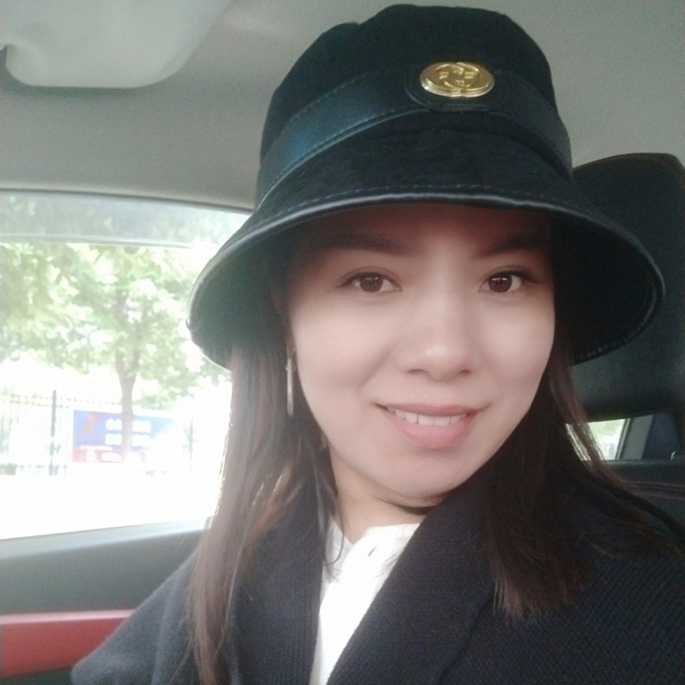 羽裳透彻的照片