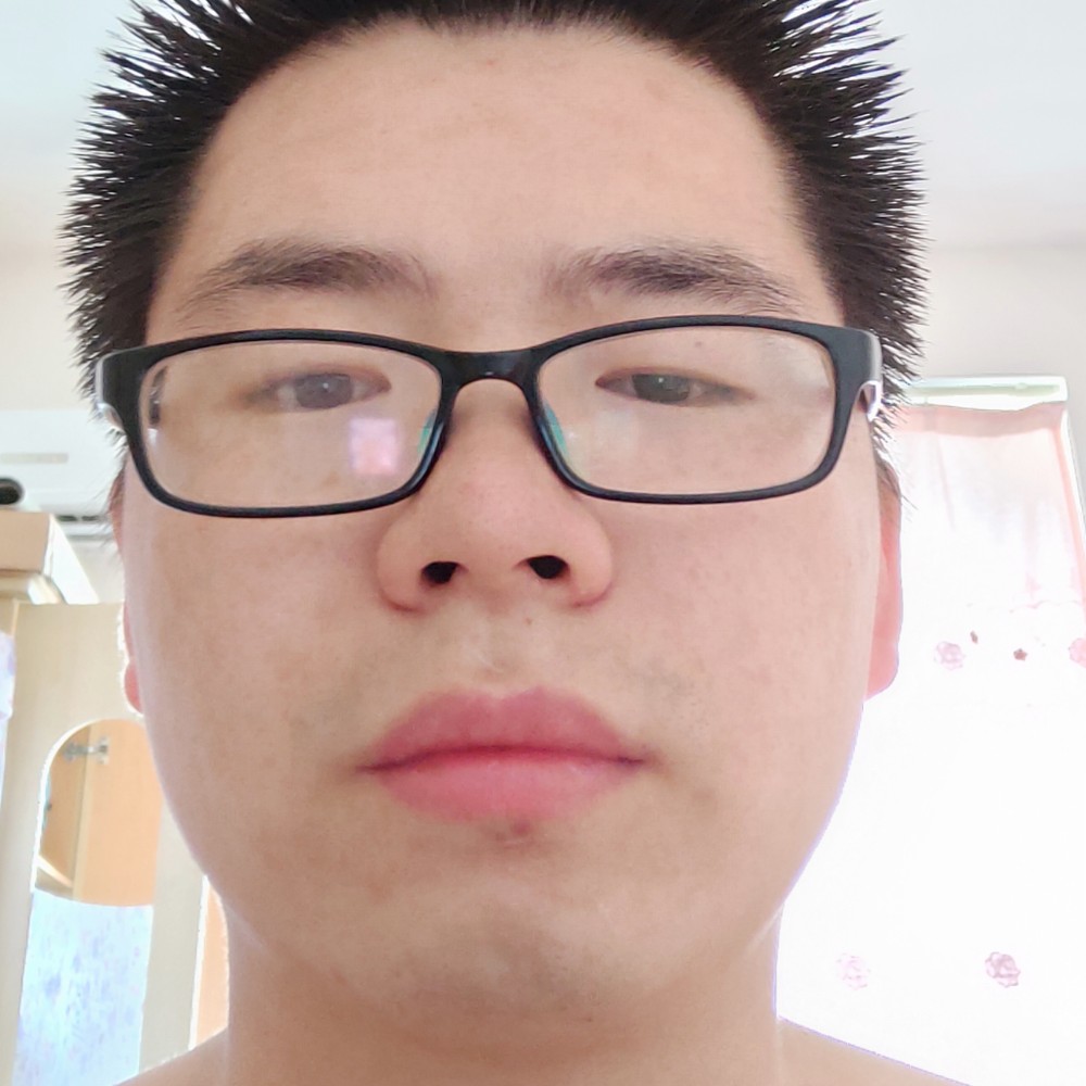 玫瑰与饱满的照片