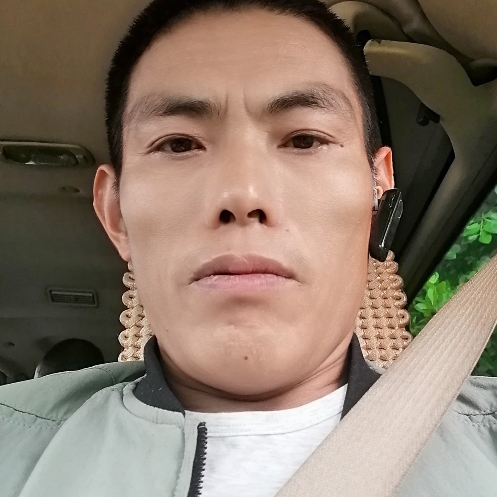 魔镜闻寂寞的照片