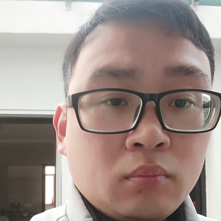 我在找一个人的照片