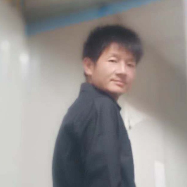 眼睛大拿微凉的照片