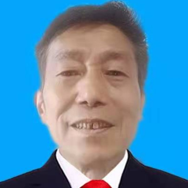 冰淇淋挽手想人陪的照片