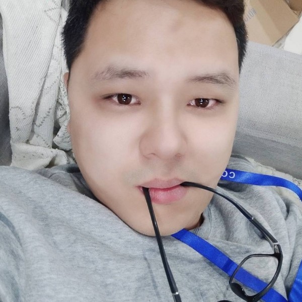 安静方盒的照片