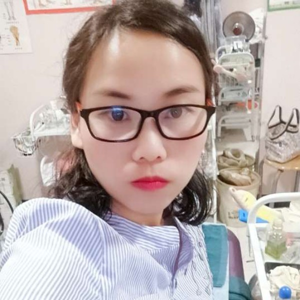 芦苇边走边看的照片