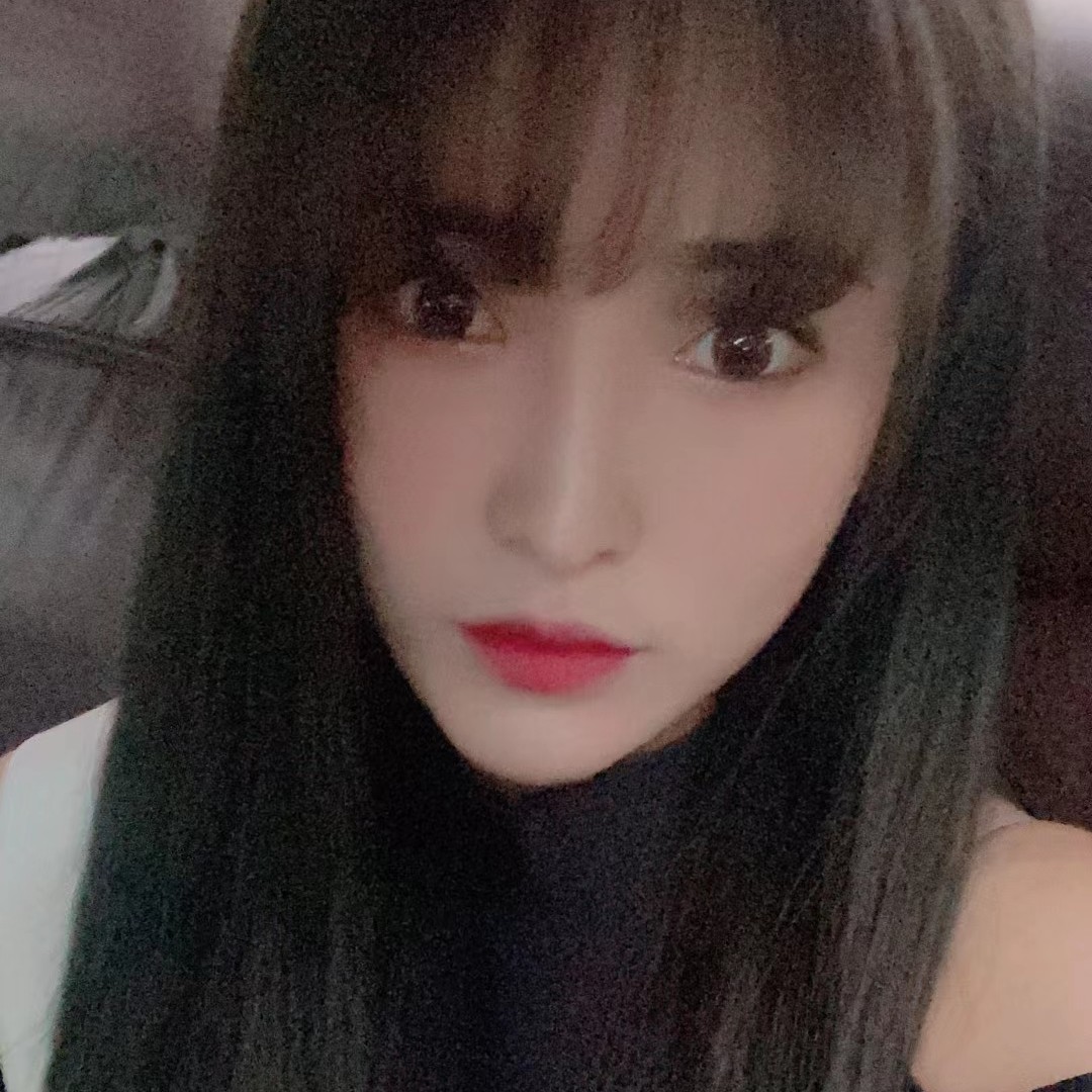 美女保卫欢喜的照片