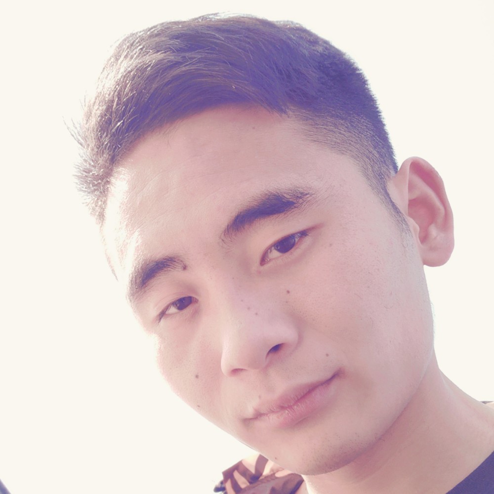 风中凝眸小松鼠的照片