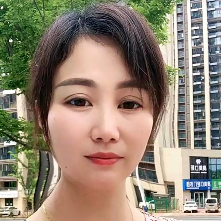 夕阳de项链的照片