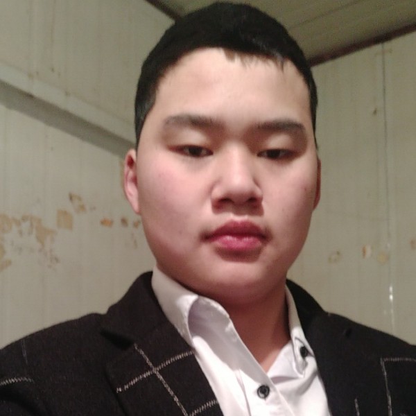 苟忠的照片
